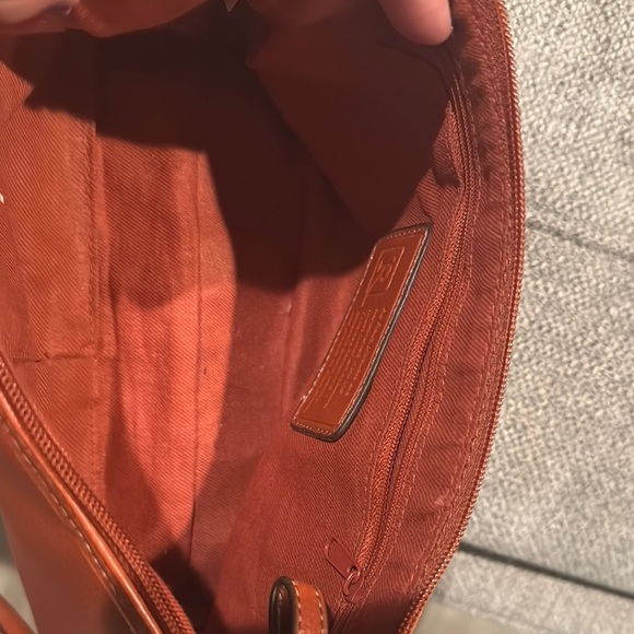 Orange Leather Shoulder Bag with Curved Strap - Picture 6 of 6